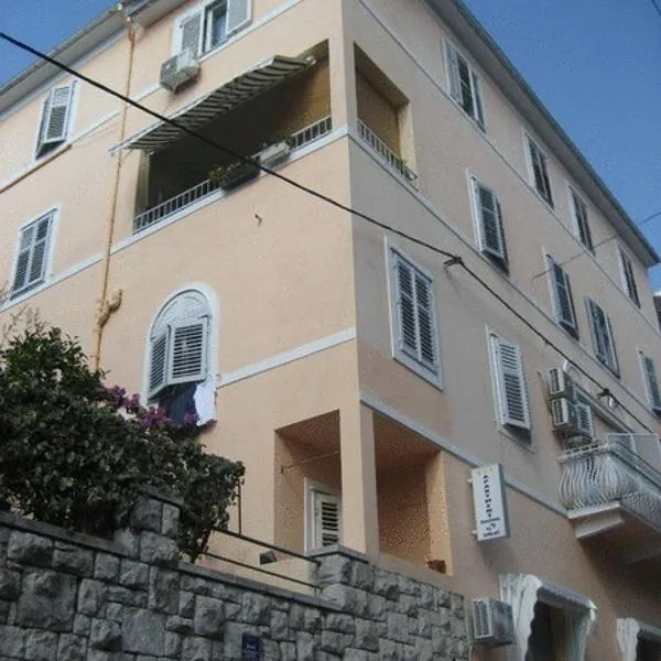 Guesthouse Vrlic, hotel in Split