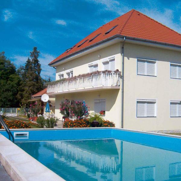 Apartment in Zamardi/Balaton 20348