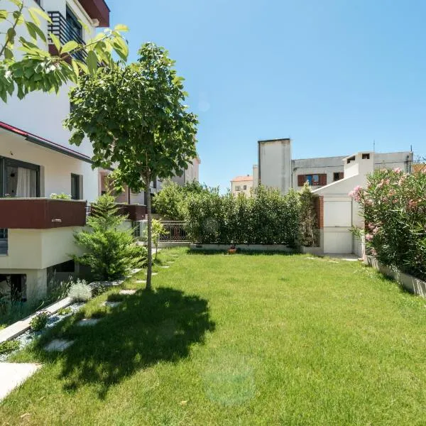 Chris's condo 2, hôtel à Split