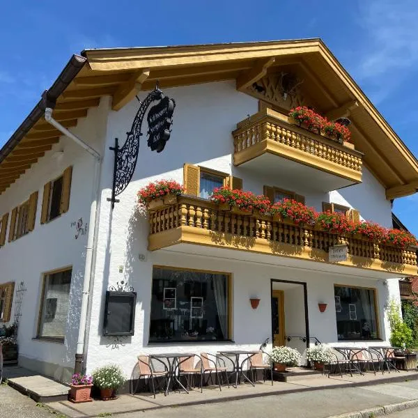 Gästehaus u Ferienwohnungen Veronika incl Frühstücksbuffet und KönigsCard mit 200 kostenlosen Attraktionen, Hotel in Unterammergau