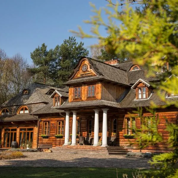 Dwór Zaścianek、Sarnakiのホテル