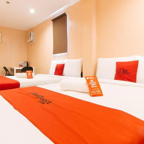 RedDoorz at Hotel Rosemarie，位于马尼拉的酒店
