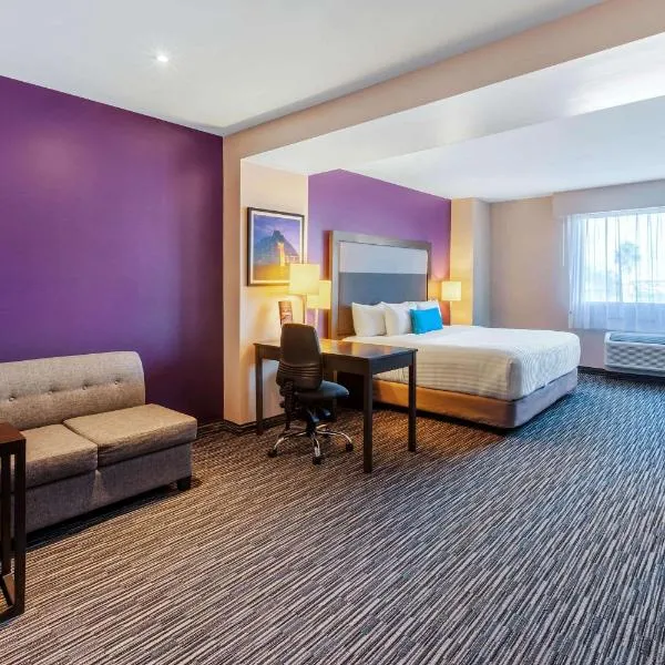 CHN Hotel Monterrey Aeropuerto, Trademark by Wyndham, hotel v destinácii Monterrey