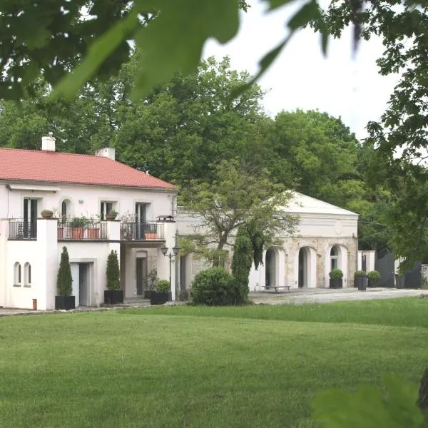 Lazurowa Prowansja - Agroturystyka Villa Toscana, hotel a Bolesławiec