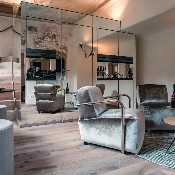 Gartenhäuschen by Hotel Goldene Rose, hôtel à Dinkelsbühl