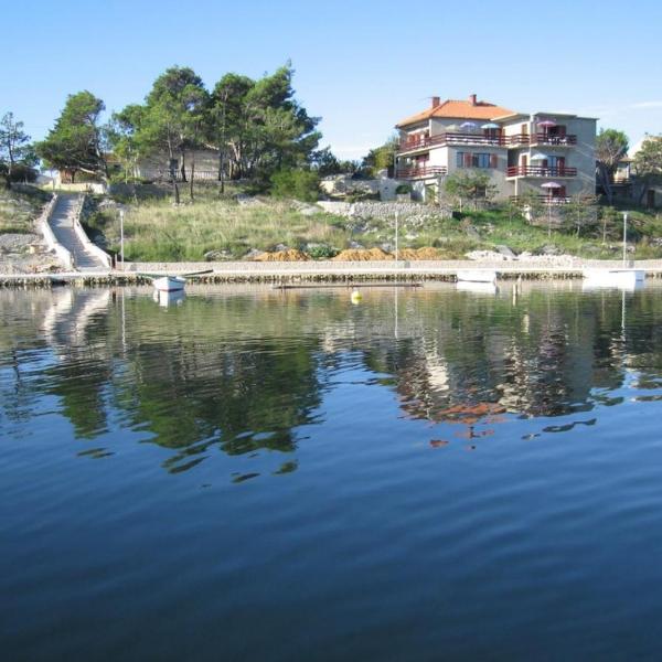 Studio Apartment in Nin with Sea View, Terrace, Air Conditioning, Wi-Fi (4868-1)