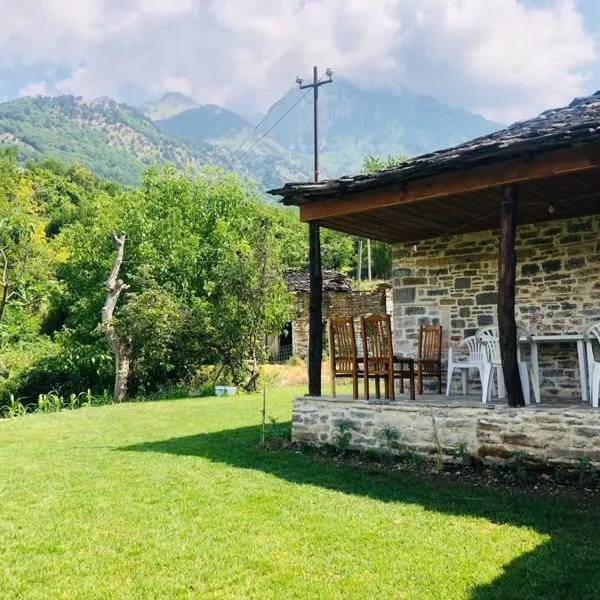 Guest House Qafe Dardha - Tomorr National Park, hotel in Dardhë