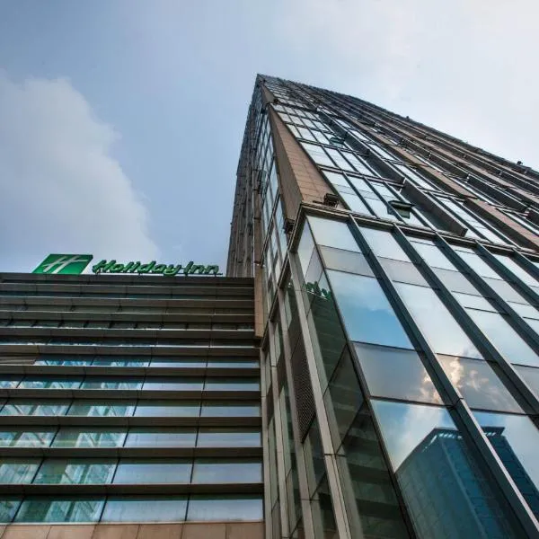 Holiday Inn Beijing Focus Square by IHG, hotel in Beijing