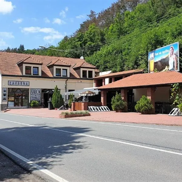 Bunkr Karlštejn, hotell Karlštejnis