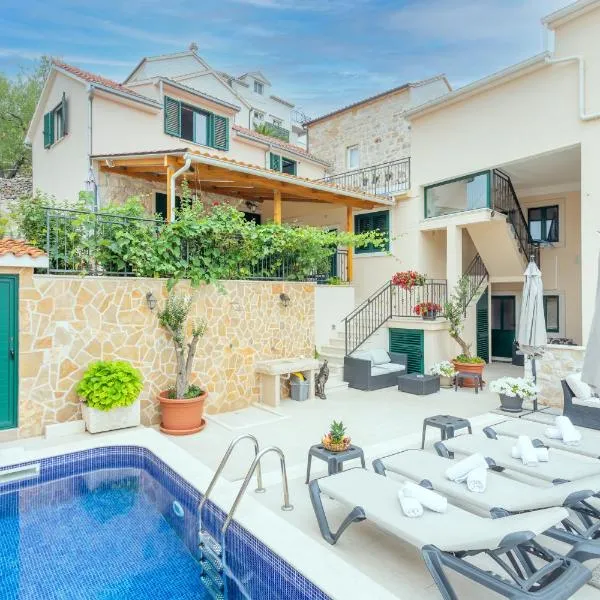 Apartments Ante, hotel in Hvar