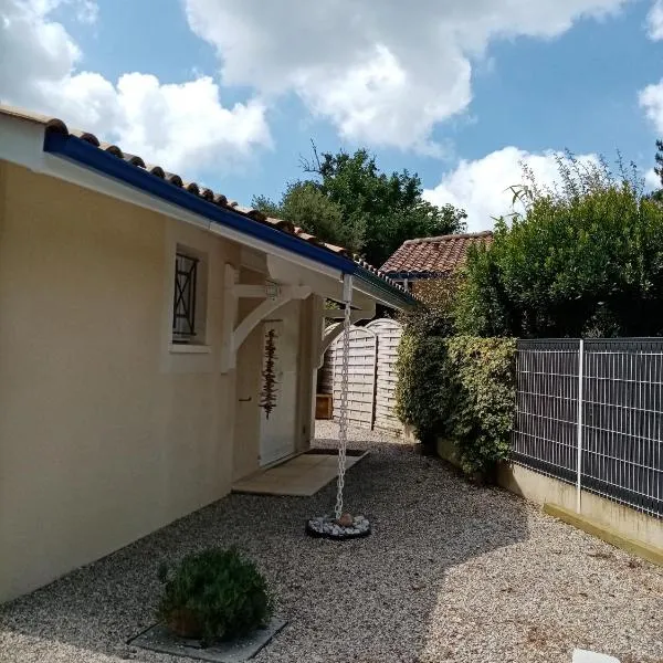 La girolle, hotel in Hourtin