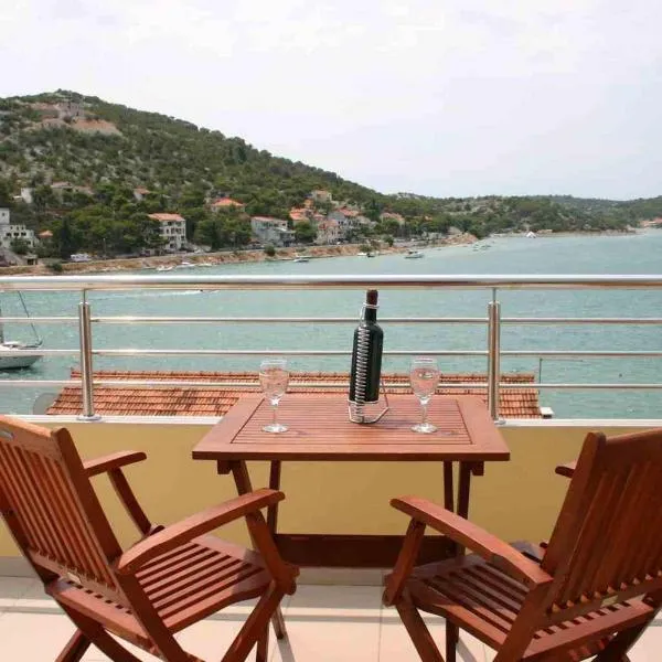 Villa Stegic, hôtel à Tisno