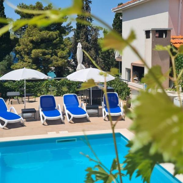 Apartments Villa Natali - Heating Pool