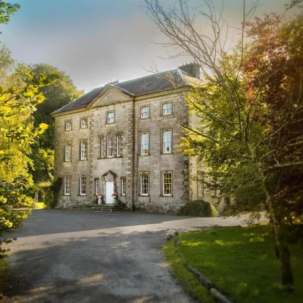 Roundwood House, hotel in Mountrath