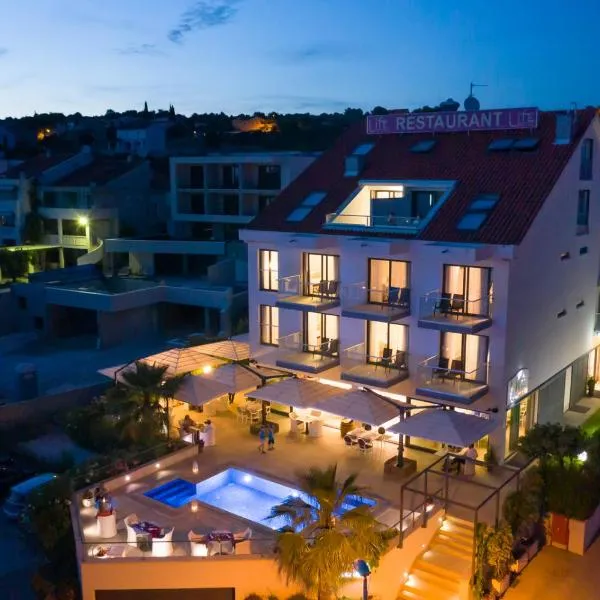 Boutique Hotel Life, ξενοδοχείο σε Rogoznica