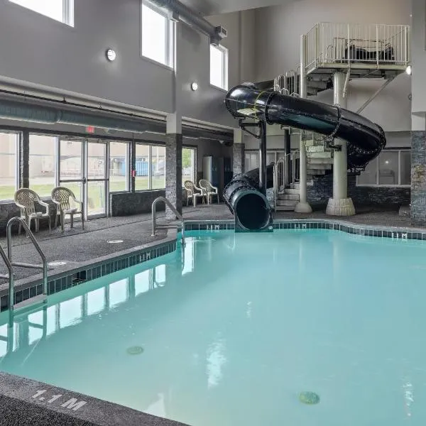 Home Inn & Suites Regina Airport, khách sạn ở Regina