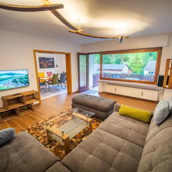 Rheintal-Ferien - 90 qm Ferienwohnung mit Wine & Style - Dein Urlaub am Rhein, Hotel in Niederheimbach