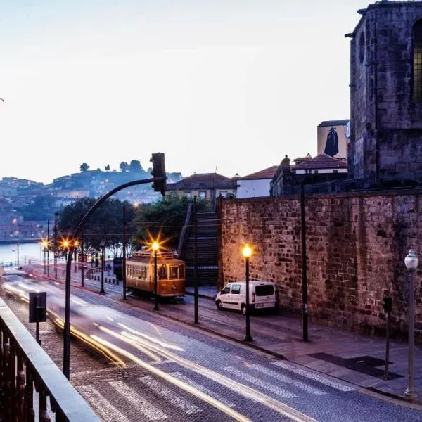 Beautiful Infante Apartment, hotel in Porto
