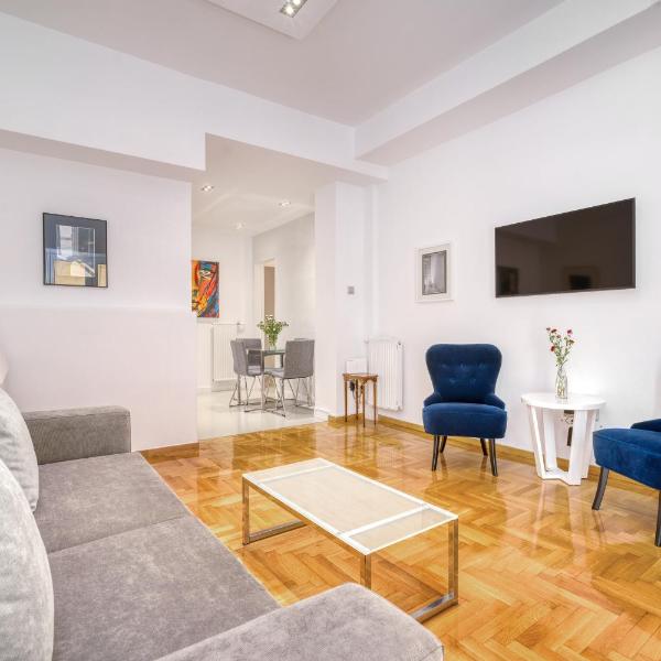 Elegant Light Two Bedroom Apartment in City Center