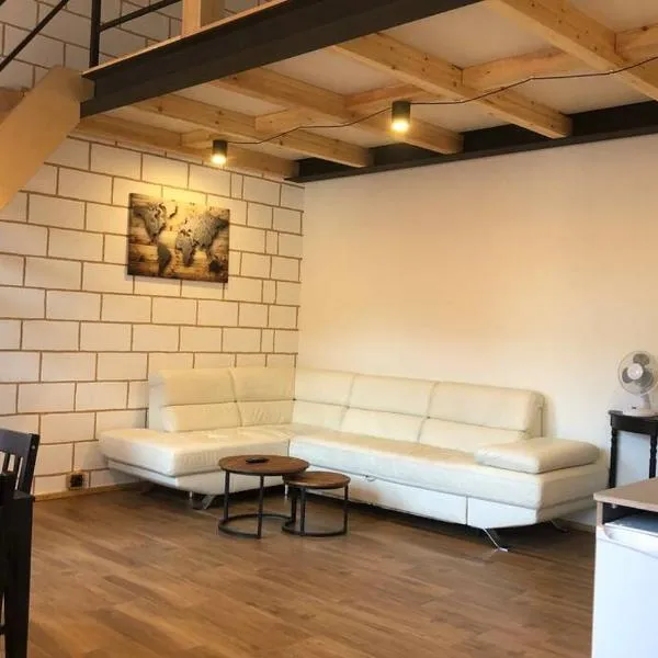 Karlsons Modern, hotel em Liepāja