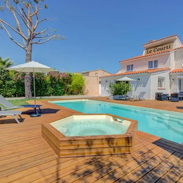 Domaine Le Courti - Adult only, hôtel au Barcarès