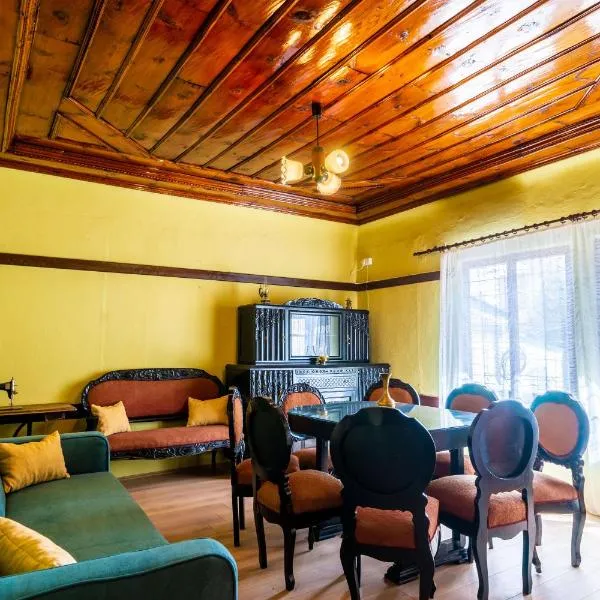 Theatre Old Town House, hotell sihtkohas Bitola