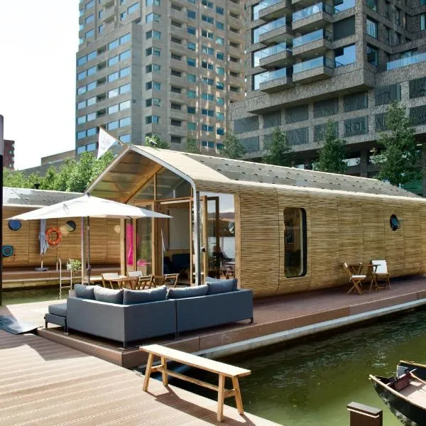 Wikkelboats at Floating Rotterdam Rijnhaven, hotel i Rotterdam