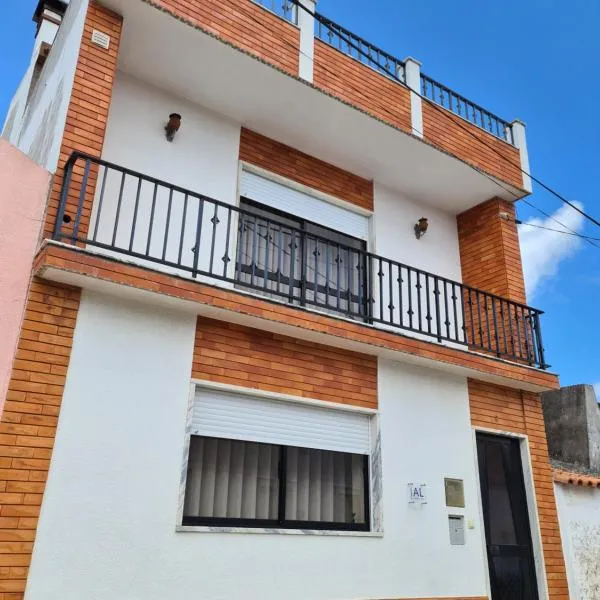 Gomes & Fortunato House, Hotel in Casais Brancos