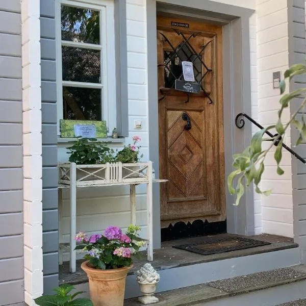 Hotel Gästehaus Hochmann Stadecken, hotel v destinaci Stadecken-Elsheim