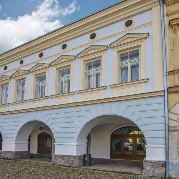 Nové Město nad Metují में, होटल Hotel Anno