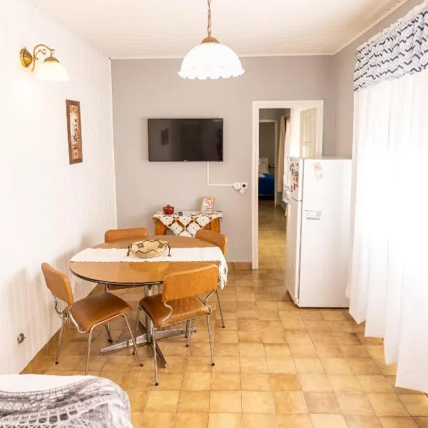 Departamento Moreno、サンタローサのホテル