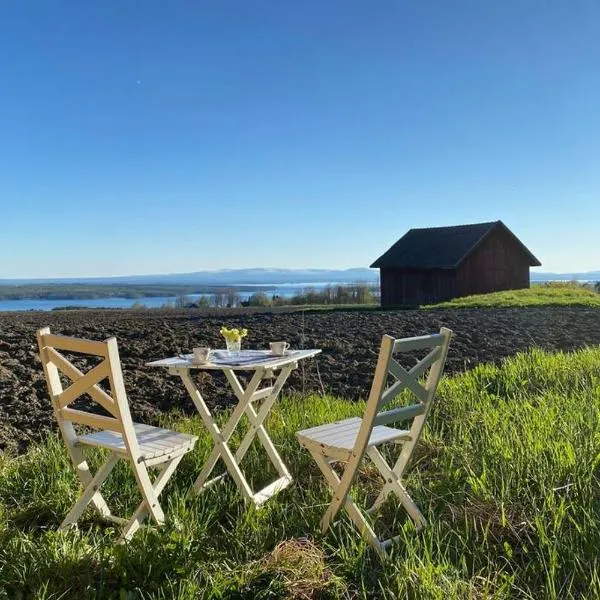 Mysigt härbre med fantastisk utsikt!, hotel a Östersund