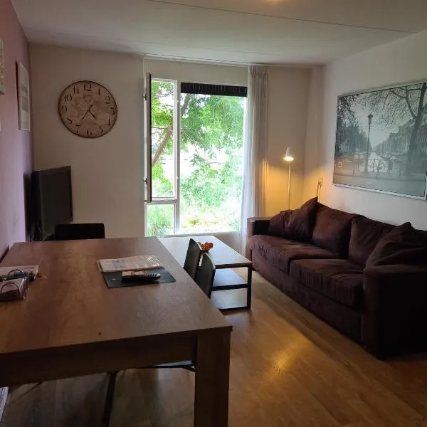 Johan's B&B with roofterrace and cheap parking - Since 2014, отель в Амстердаме
