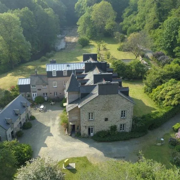 Domaine des Papeteries, Hotel in Plounevez-Moëdec