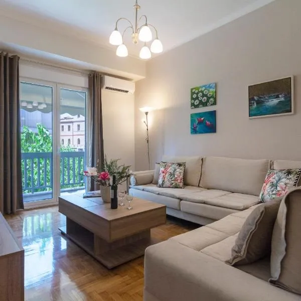 Acropolis View 2BD Apt next to Museum & Metro, hotel en Atenas