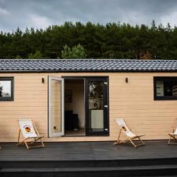 Domek nad jeziorem Kamień, hotel v destinaci Kowalewo