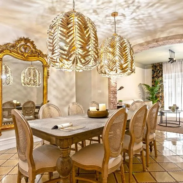 Genteel Home Recogidas, hotel i Granada