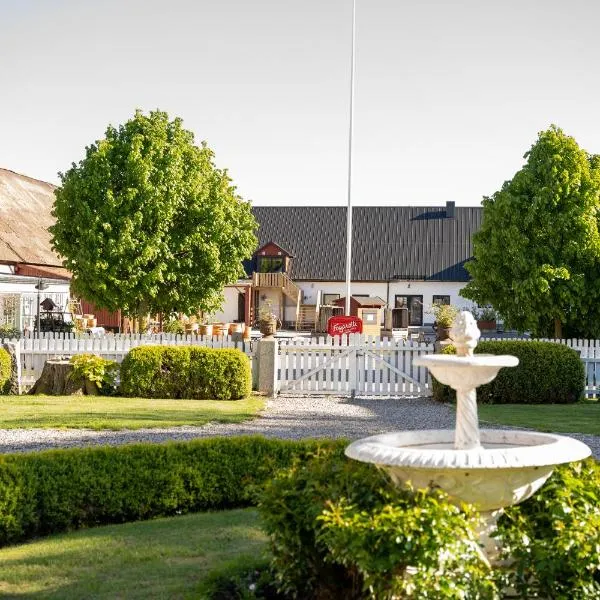 Svabesholms Kungsgårds B&B och Pensionat Stenshuvud, ξενοδοχείο σε Kivik