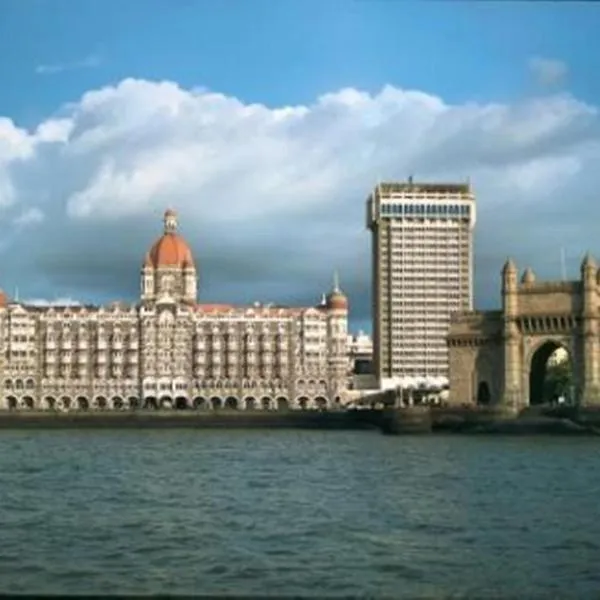 The Taj Mahal Tower, Mumbai, hotel v Bombaji