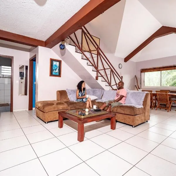 Les Gites De Robinson, hotel v destinaci Conception