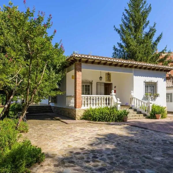 Casa San Rafael, magnífico chalet con gran jardín, ξενοδοχείο σε Navajas