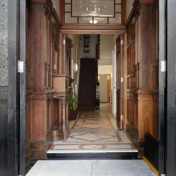 The Cleveland, Hotel in London