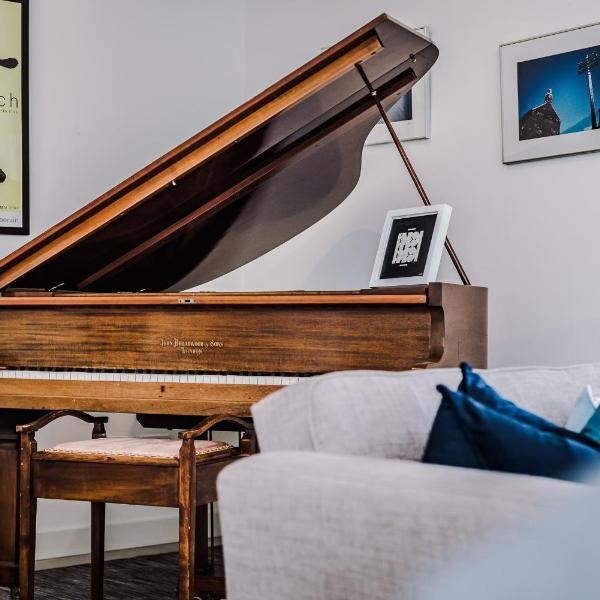 Host & Stay - The Musician's Apartment with Grand Piano