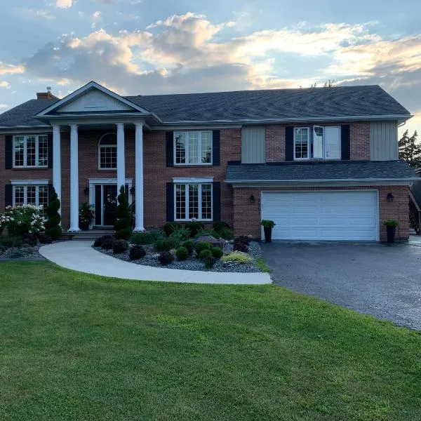 Woodslee Bed and Breakfast, ξενοδοχείο σε Belle River