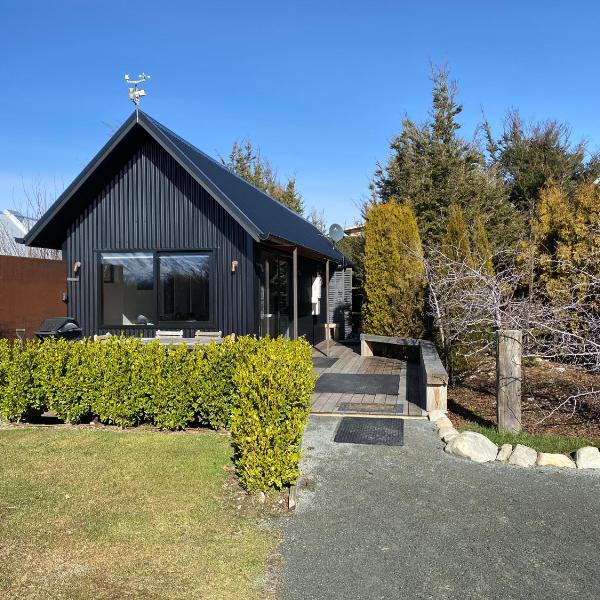 Black Beech House with Stunning Outdoor Bath