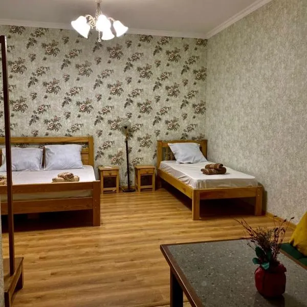 Guest House - Avlabari, hotel in Tbilisi