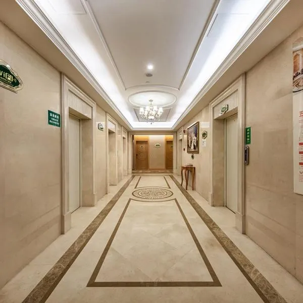 Vienna International Hotel Fuzhou Cangshan Wanda, hotell sihtkohas Fuzhou