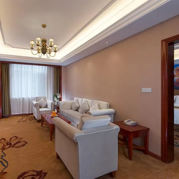 Vienna International Hotel Inner Mongolia Alxa League, hotel a Alxa Left