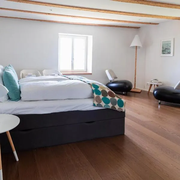 La Ferme de la Praz - Rooms with a View, hotel in La Praz