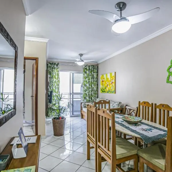 Apto 22E ar condicionado e ventilador, 2 quartos, churrasqueira, elevador e piscina, hotel em Ubatuba